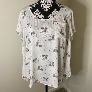 Torrid Floral Print with Bicycles Georgette Button Back Top